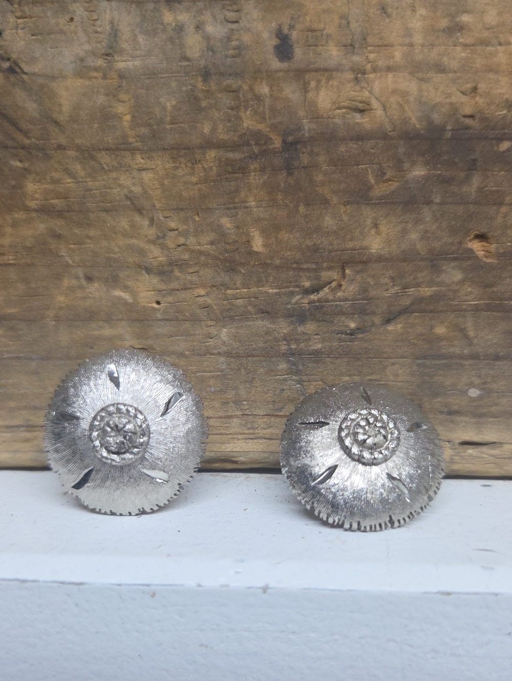 Vintage Silver Textured Round Clip On Earrings - Metallic Silver